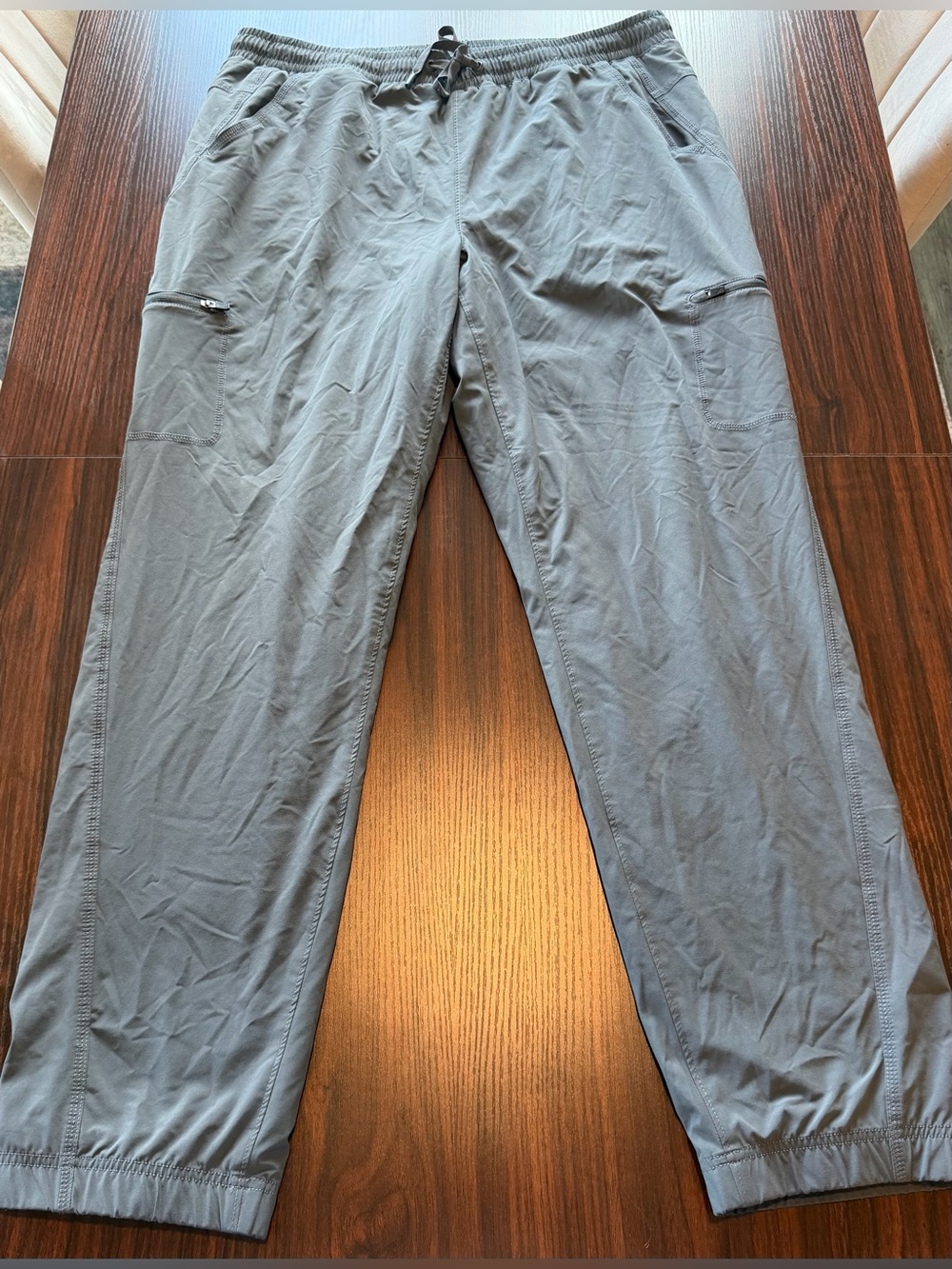Eddie Bauer Women’s Gray Fleece Lined Cargo Pull On Travel Hiker Pants Size 14